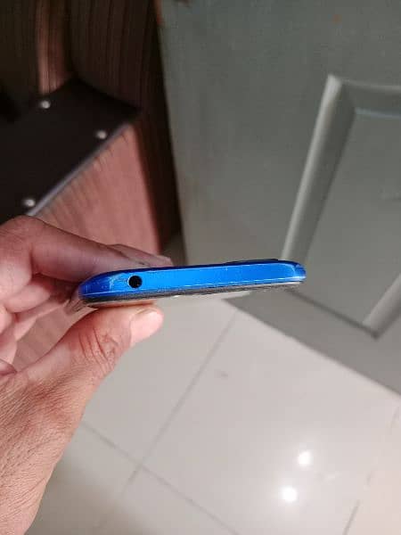 Redmi 9c 3/64 8/10 with box no charger 2