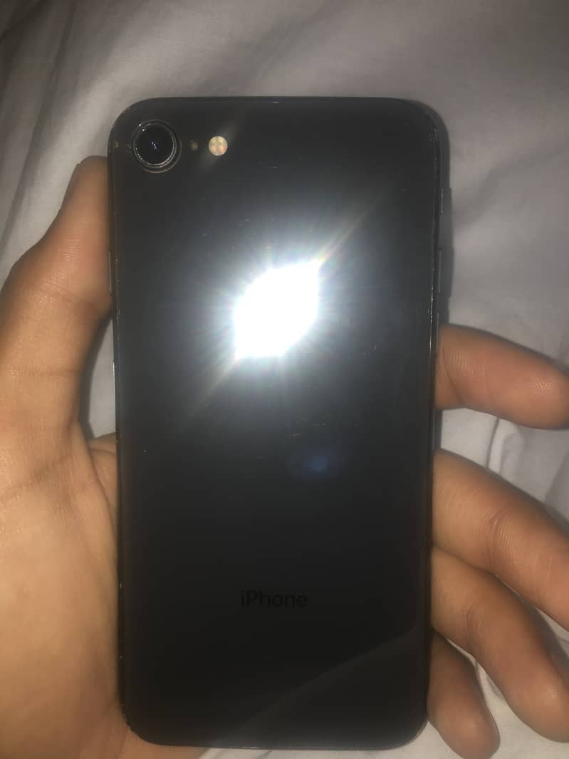 iPhone 8 64GB 0