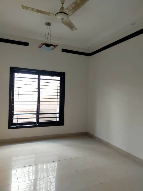 Hamza Imran Offers 600 Yards 2 Unit Bungalow For Sale DHA Phase 6 Between Badar Hilal 8th Lane 14