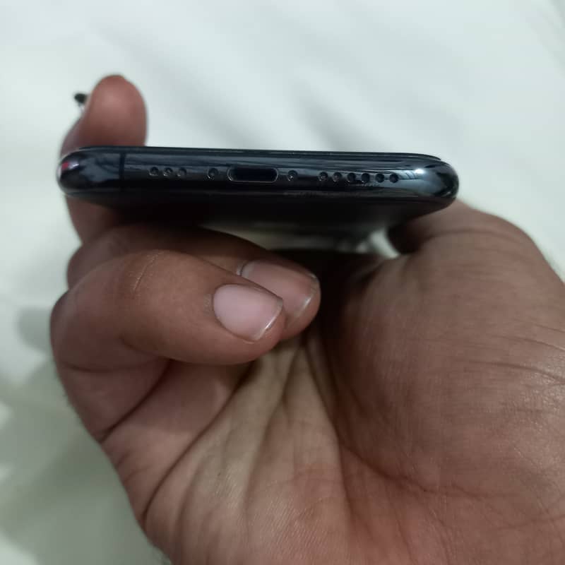 Iphone 11 pro PTA Approved 3
