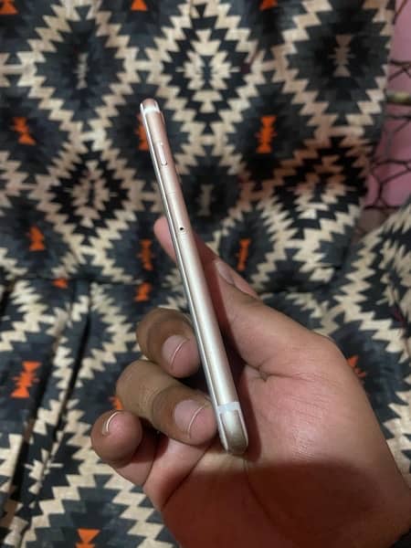 iPhone 7 128gb pta approved add read fist 2