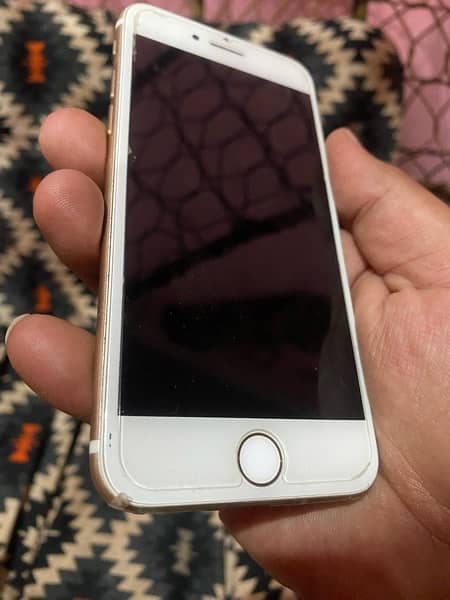 iPhone 7 128gb pta approved add read fist 6
