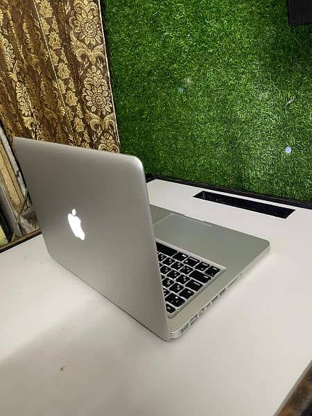 Apple MacBook Pro Ratina 5