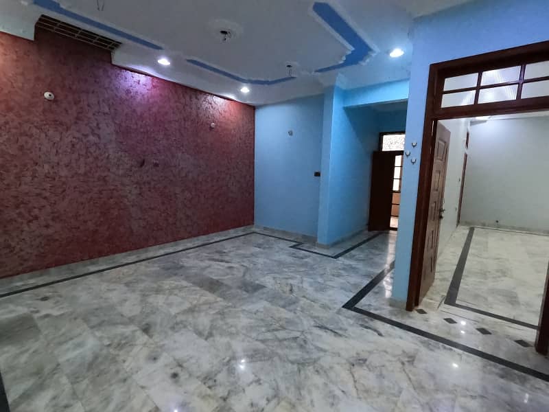 A Prime Location 160 Square Yards House In Karachi Is On The Market For sale 7