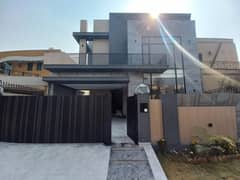 10 Marla Slightly Used Luxury House For Sale in Phase 6 DHA Lahore