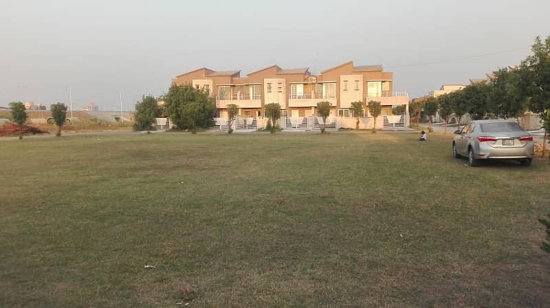 Near To Park 3.5 Marla Plot For Sale In Eden Gardens Lahore 11