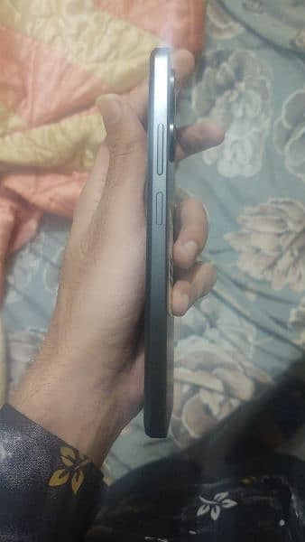 redmi 13C 3 6+128 month used only with box and orignal charger 1