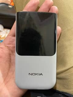 Nokia 2720 Flip With box