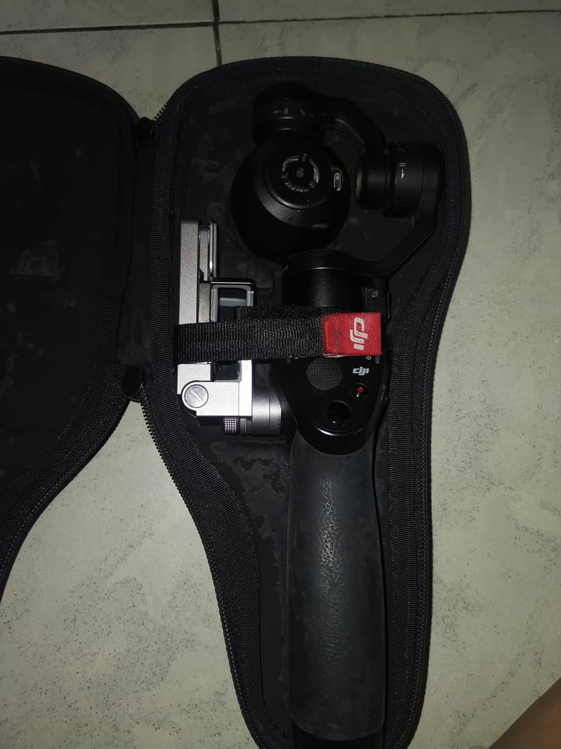 DJI OSMO Gimbal 4K Vlog camera 4