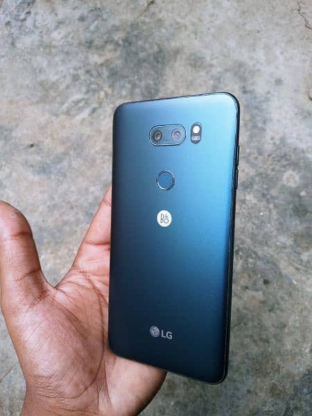Lg v 30 10 by 10 condition Pta prove brand new phone 4