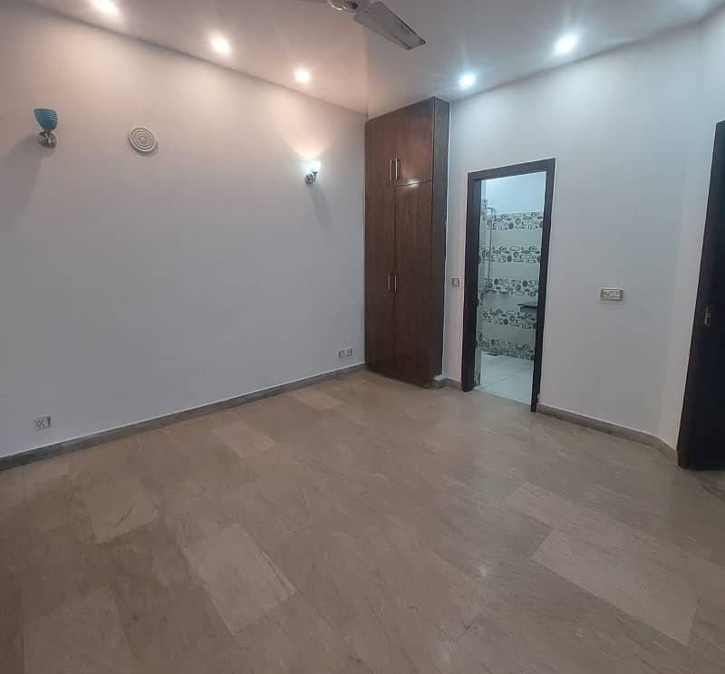 3 Beds 1 Kanal Upper Portion For Rent In DHA Phase 6 Lahore 4