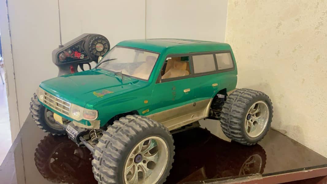 RC CAR AVAILABLE FOR SALE. 5