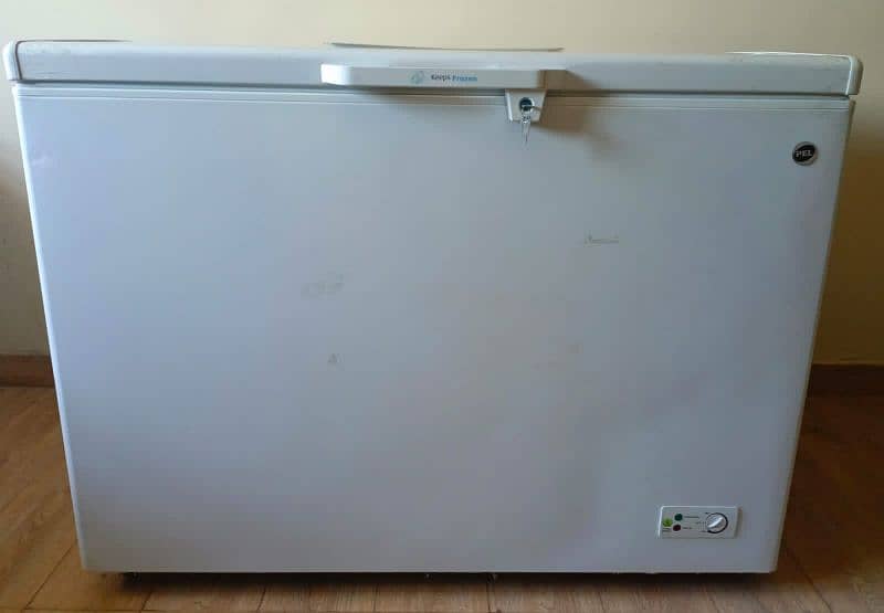 2 door freezer for sale seasonal use only   one year use 5
