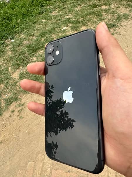 iPhone 11 64 gb non pta(sim worked 3 to 4 months) 0