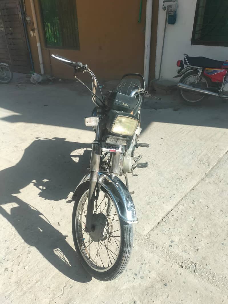 CD70 BIKE AVAILIBLE FOR RENT 2