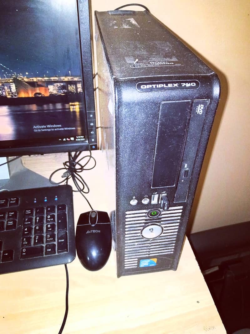 Dell Intel Core 2 Duo CPU, Dell 16 inches LCD with mouse and keyboard 4