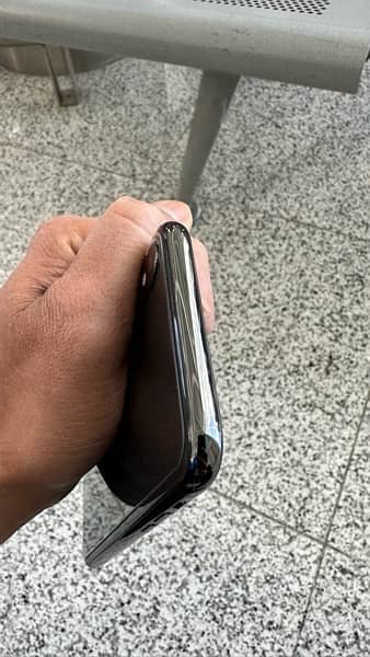 iPhone X 256GB mint condition from Apple Store 0
