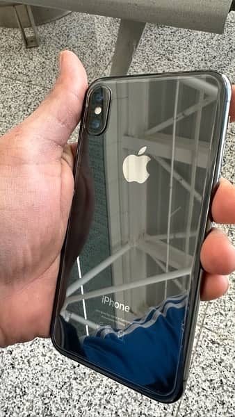 iPhone X 256GB mint condition from Apple Store 3