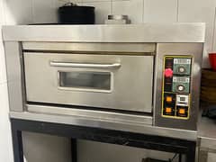 hot plate no use 10/10 condition and oven used 1 years