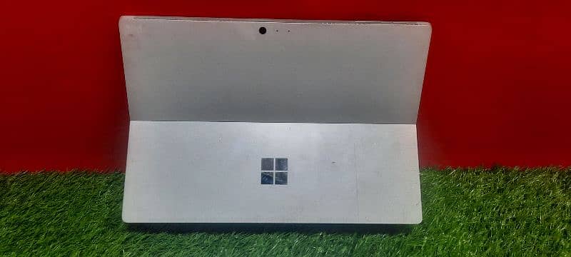 Microsoft surface Window Tablet 4Gb Ram 128Gb Storage 3