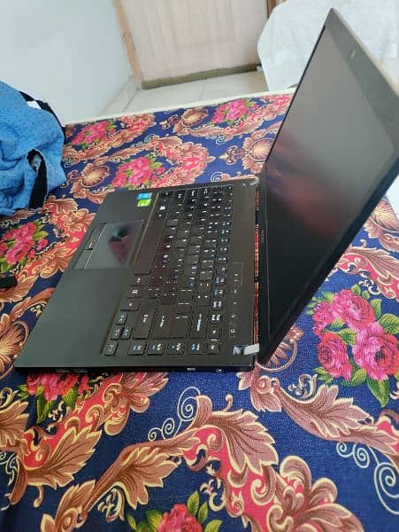 Acer laptop Travelmate core i7 5th gen 8gb 256 ssd 2