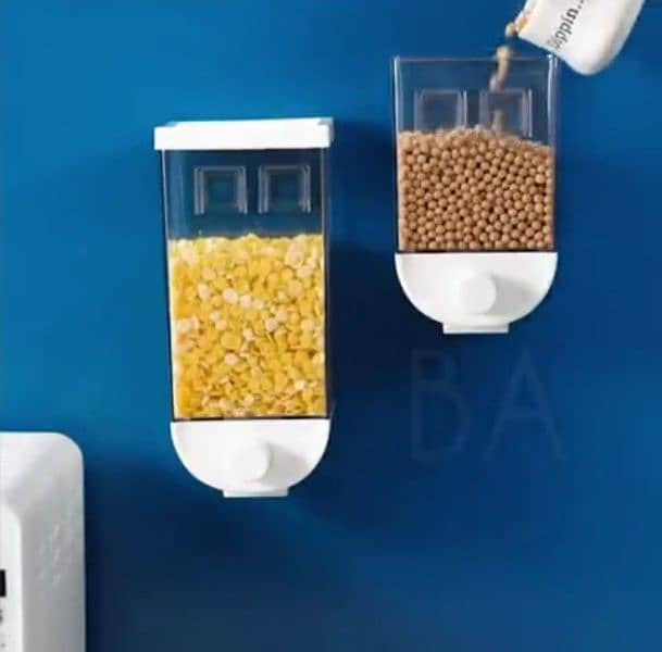 Wall Mounted Cereal Dispenser l 1.5 kg Capacity 3