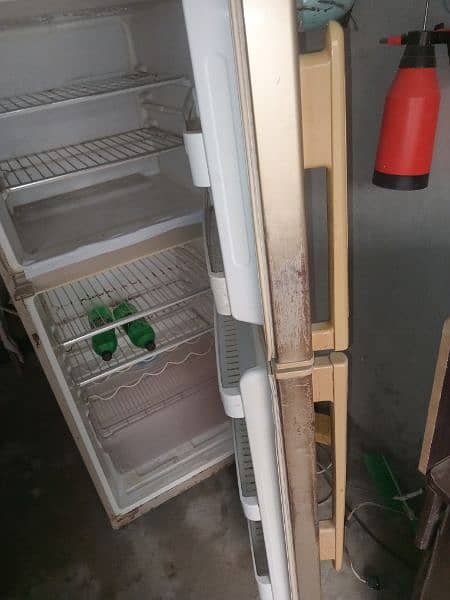 hair fridge new condition. urjant sale 3