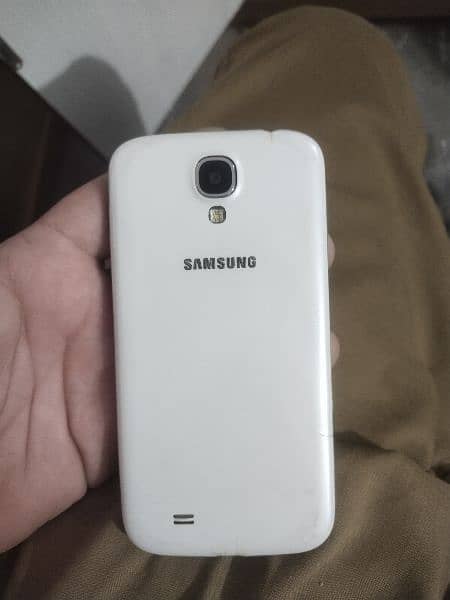 Samsung s4 or j1 ace 1
