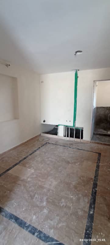 2ND FLOOR PORTION AVAILABLE FOR RENT IN SABZAZAR C BLOCK 4