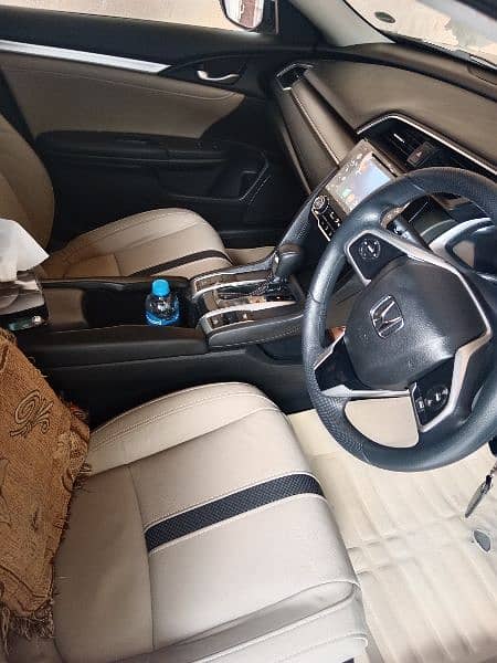 Honda civic standard navigation+ leather seats 4