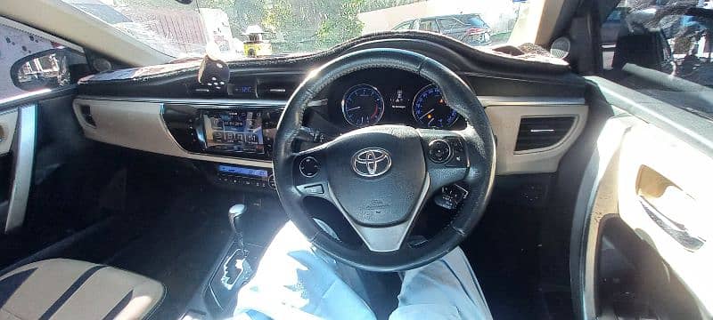 Toyota Corolla Altis Grande 1.8 CVT-I 2016 New Key 1st Owner 10