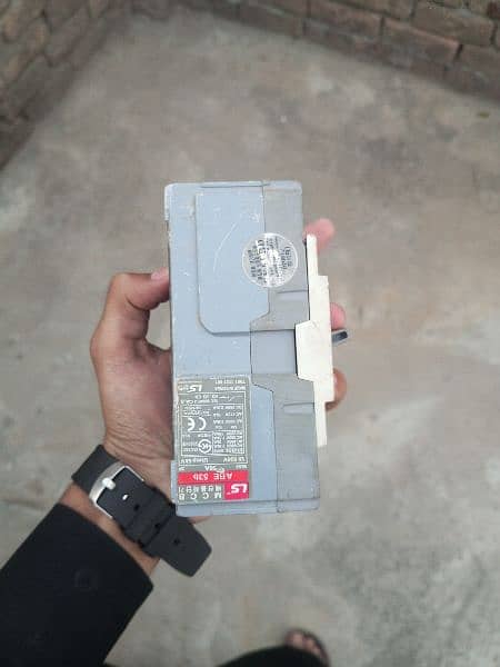 Breaker New Condition For sale Made in Korea 2