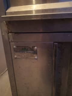 hot plate for sale in very good condition hot