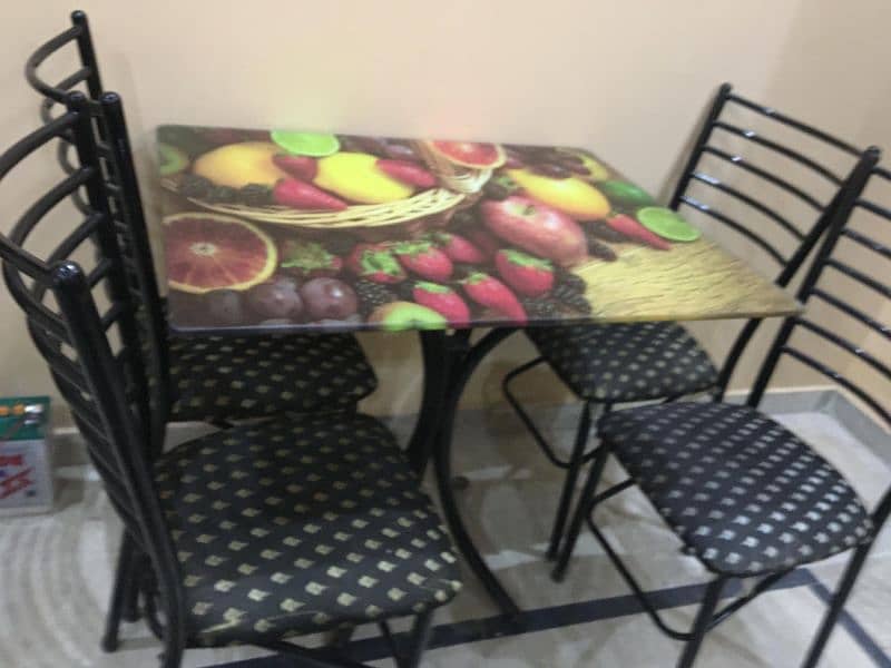 Beautiful Dining table with 4 chairs 1