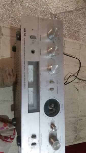 amplifier in excellent condition 2