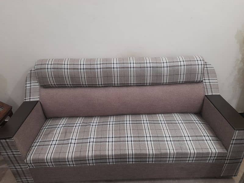 5 seater sofa set urgent sale 3