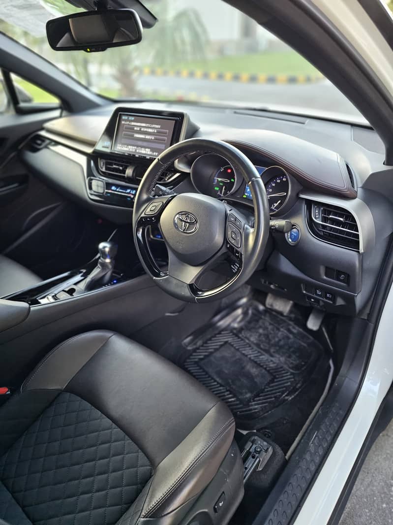 Toyota C-HR G-LED 2018 11