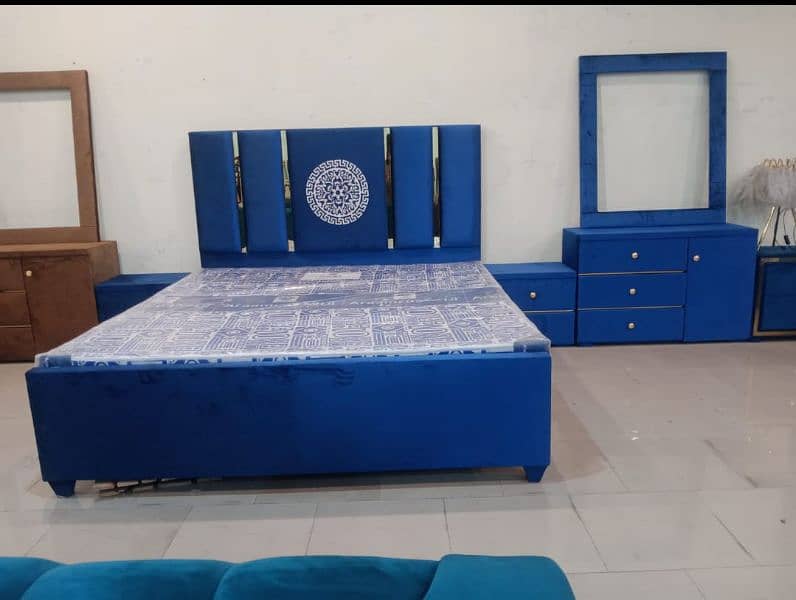 Bed / bed set / double bed / king size bed / poshish bed / bedroom set 0