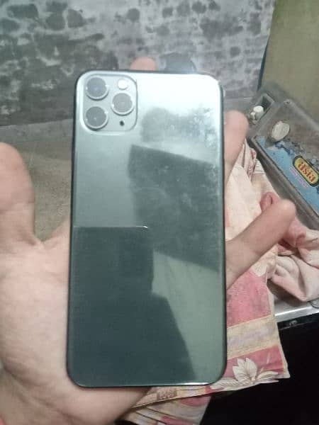 iPhone 11 pro max 10/10 condition 7