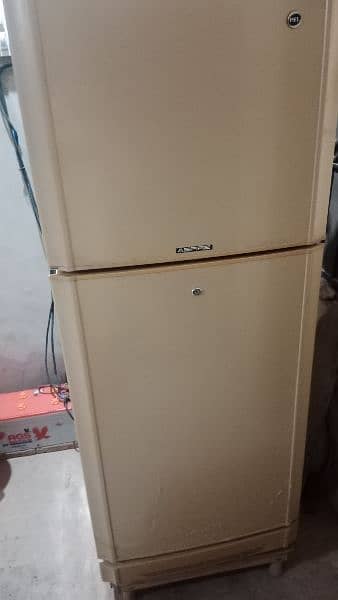 pel fridge with original parts with best condition 3