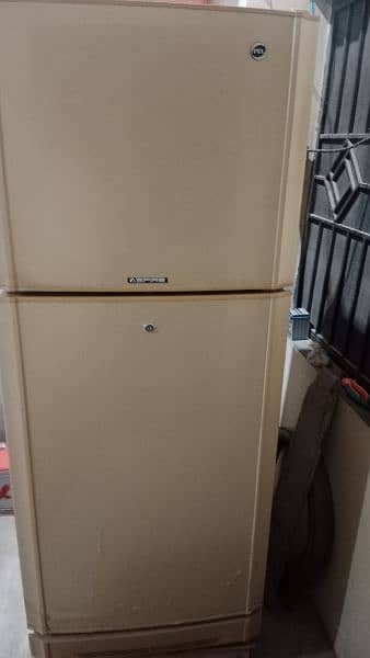 pel fridge with original parts with best condition 10