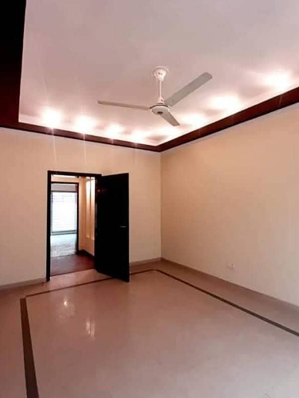 1 Kanal Full House Available For Sale In DHA Phase 6 Lahore 12