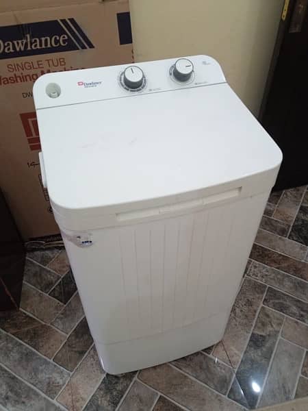 DW 6100 Single Tub washing Machine 6