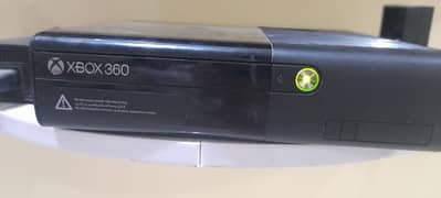 xbox 360e(ultra slim)console 500gb,two controllers with/without kinect