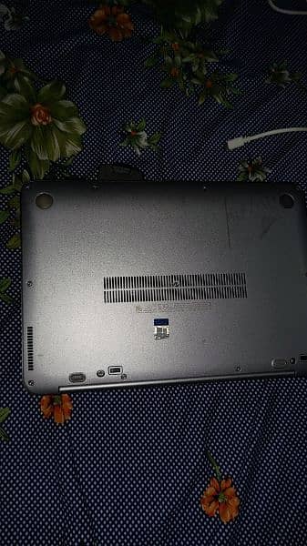 HP folio G3 1040 core i5 6th generation 8/256 gb 2