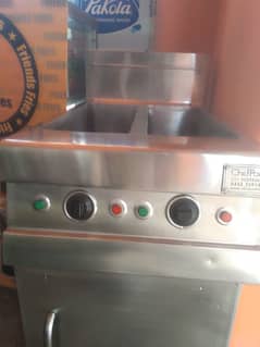chef point deep fryer in excellent condition with new cylinder and gas 0