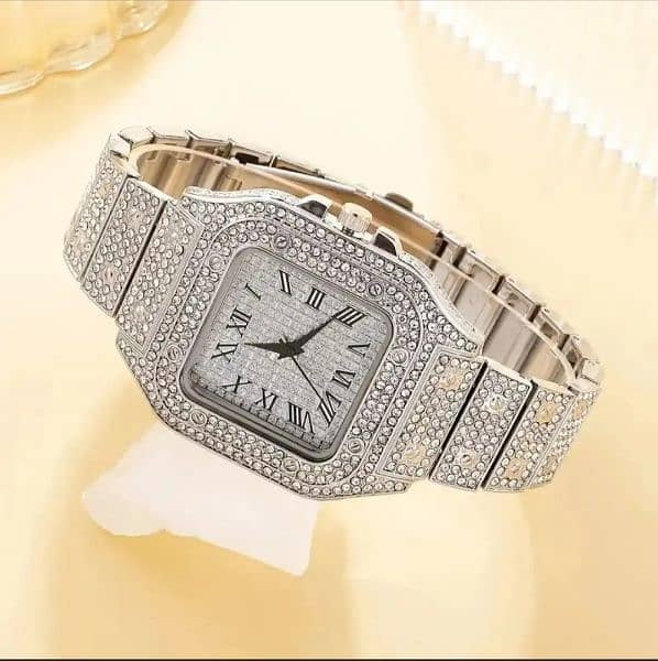 Lookeo LooKeo Mall Diamond Encrusted Women's Bracelet Watch 1