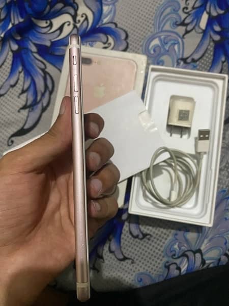 iPhone 7 Plus 128gb ch possible with iPhone x,xs,xr 4