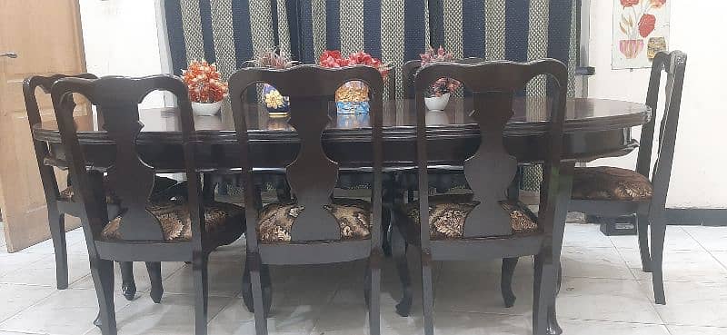 heavy wooden dinning with 8solid chairs excellent condition like new 2