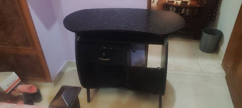 computer fancy Table ForSale 3